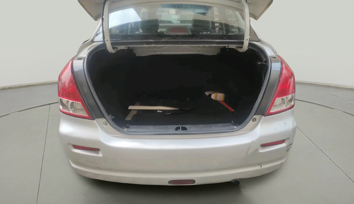 2011 Maruti Swift Dzire LXI, Petrol, Manual, 1,34,370 km, exterior