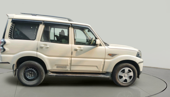 2016 Mahindra Scorpio S6 PLUS, Diesel, Manual, 1,08,191 km, exterior