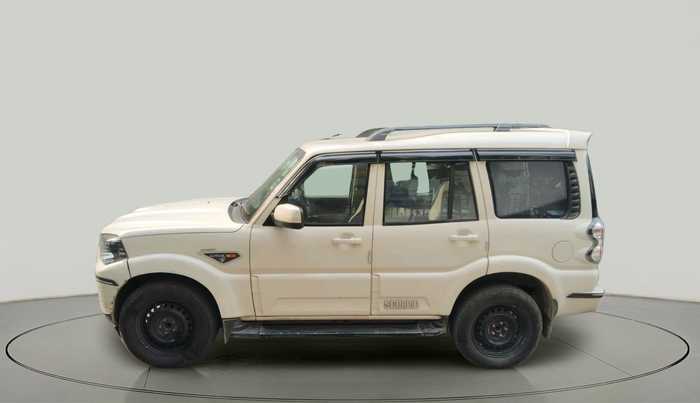 2016 Mahindra Scorpio S6 PLUS, Diesel, Manual, 1,08,191 km, exterior