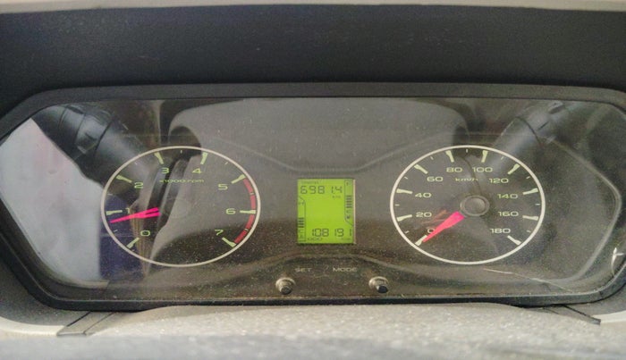 2016 Mahindra Scorpio S6 PLUS, Diesel, Manual, 1,08,191 km, interior