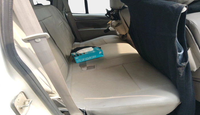 2016 Mahindra Scorpio S6 PLUS, Diesel, Manual, 1,08,191 km, interior