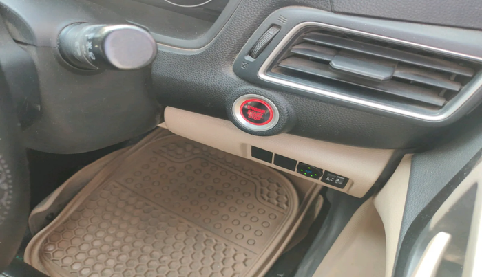 2019 Honda Amaze 1.2L I-VTEC VX, Petrol, Manual, 49,609 km, interior