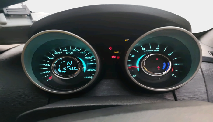 2017 Mahindra XUV500 W10 1.99, Diesel, Manual, 1,67,452 km, interior