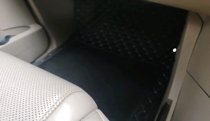 2017 Mahindra XUV500 W10 1.99, Diesel, Manual, 1,67,452 km, interior