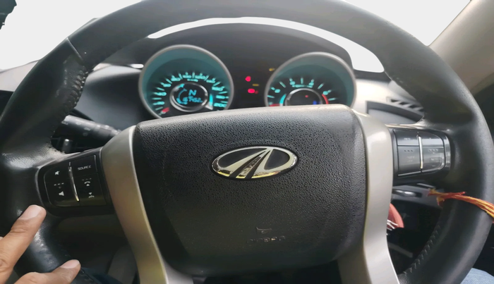 2017 Mahindra XUV500 W10 1.99, Diesel, Manual, 1,67,452 km, interior