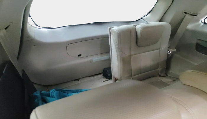 2017 Mahindra XUV500 W10 1.99, Diesel, Manual, 1,67,452 km, interior