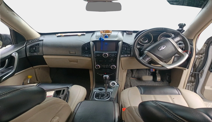 2018 Mahindra XUV500 W9 AT 1.99, Diesel, Automatic, 65,002 km, interior