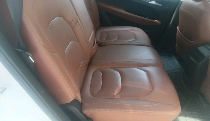 2021 MG HECTOR PLUS SELECT 2.0 DIESEL TURBO MT 7-STR, Diesel, Manual, 85,953 km, interior