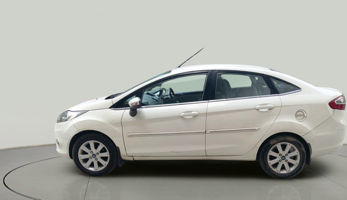 2011 Ford Fiesta TITANIUM PETROL, Petrol, Manual, 1,06,150 km, exterior