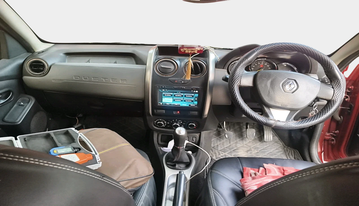 2017 Renault Duster 85 PS RXS MT DIESEL, Diesel, Manual, 1,34,913 km, interior