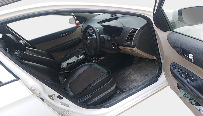 2013 Hyundai i20 MAGNA 1.2, Petrol, Manual, 66,022 km, interior
