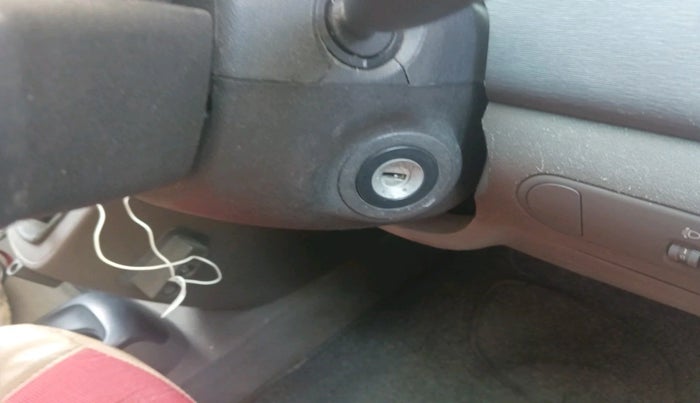 2013 Hyundai i10 SPORTZ 1.2, Petrol, Manual, 33,062 km, interior