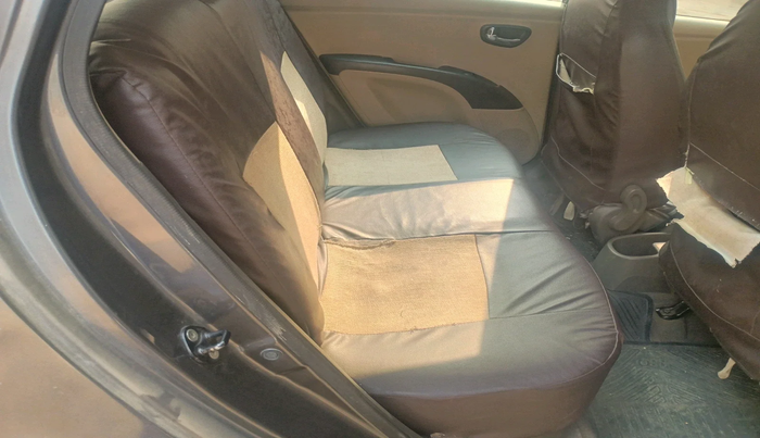 2011 Hyundai i10 MAGNA 1.2, Petrol, Manual, 27,938 km, interior