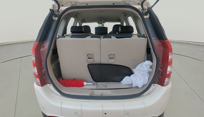 2016 Mahindra XUV500 W6 1.99, Diesel, Manual, 58,142 km, exterior