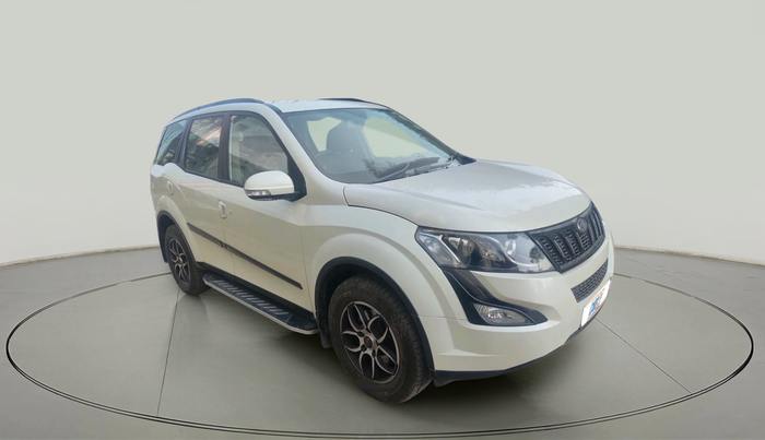 2016 Mahindra XUV500 W6 1.99, Diesel, Manual, 58,142 km, exterior