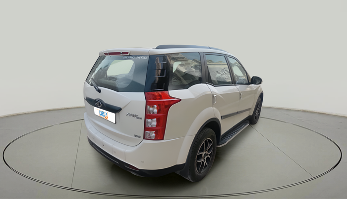 2016 Mahindra XUV500 W6 1.99, Diesel, Manual, 58,142 km, exterior