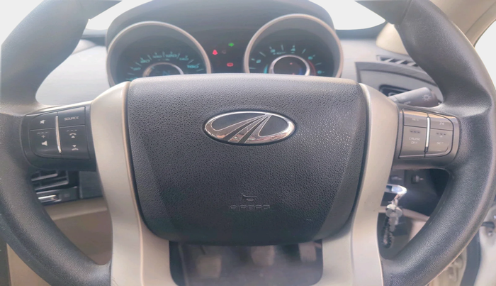 2016 Mahindra XUV500 W6 1.99, Diesel, Manual, 58,142 km, interior