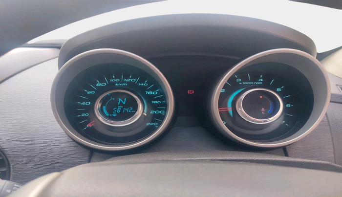 2016 Mahindra XUV500 W6 1.99, Diesel, Manual, 58,142 km, interior