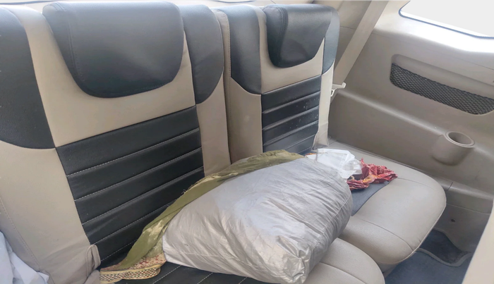 2016 Mahindra XUV500 W6 1.99, Diesel, Manual, 58,142 km, interior