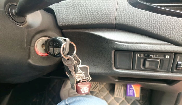 2019 Maruti Vitara Brezza ZDI, Diesel, Manual, 86,434 km, interior