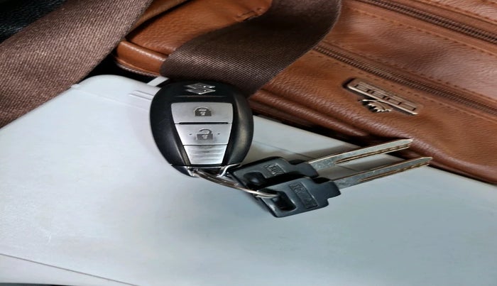 2015 Maruti Swift ZXI, Petrol, Manual, 1,04,357 km, interior