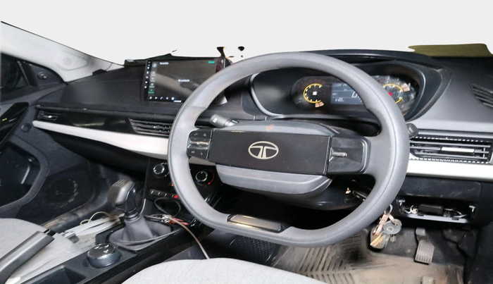 2025 Tata Curvv Smart 1.2 Petrol 6MT, Petrol, Manual, 5,760 km, interior