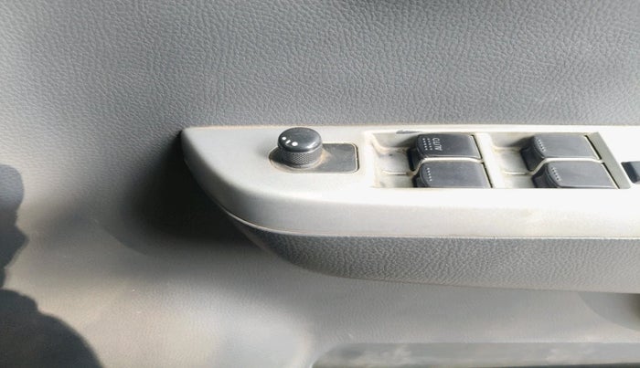 2011 Maruti Wagon R 1.0 VXI, Petrol, Manual, 1,09,440 km, interior