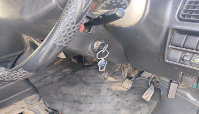 2018 Maruti Eeco 7 STR, Petrol, Manual, 1,10,471 km, interior