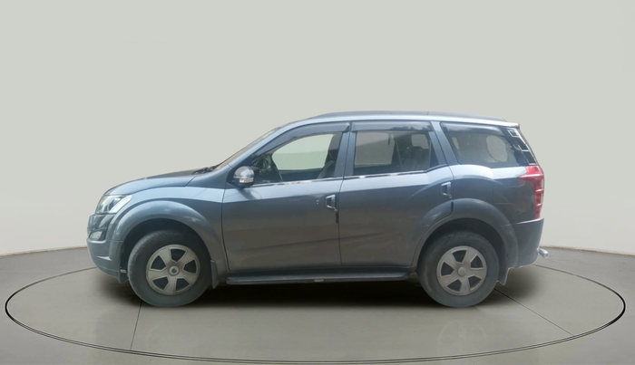 2016 Mahindra XUV500 W4, Diesel, Manual, 1,13,248 km, exterior
