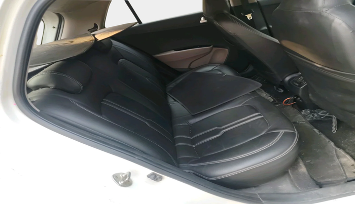 2018 Hyundai Grand i10 ASTA 1.2 KAPPA VTVT, CNG, Manual, 1,07,124 km, interior