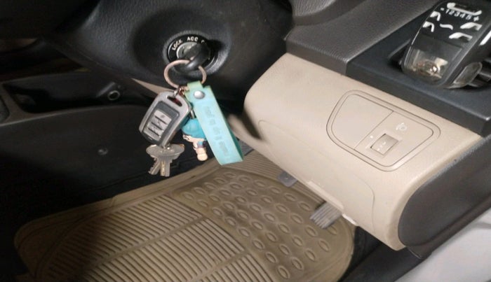 2017 Hyundai Eon ERA +, Petrol, Manual, 51,143 km, interior