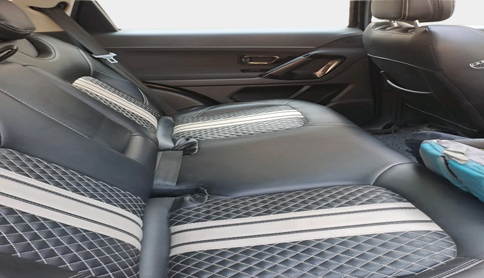 2022 Tata Harrier XTA 2.0L KRYOTEC PLUS, Diesel, Automatic, 56,708 km, interior