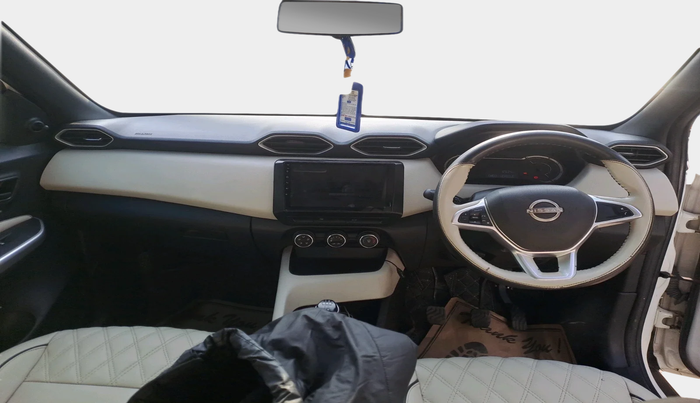 2022 Nissan MAGNITE XE, Petrol, Manual, 12,637 km, interior