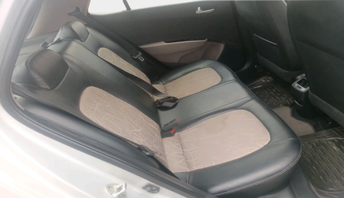 2017 Hyundai Grand i10 SPORTZ U2 1.2 CRDI, Diesel, Manual, 89,681 km, interior