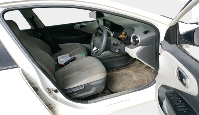 2021 Hyundai GRAND I10 NIOS SPORTZ 1.2 KAPPA VTVT, Petrol, Manual, 31,602 km, interior