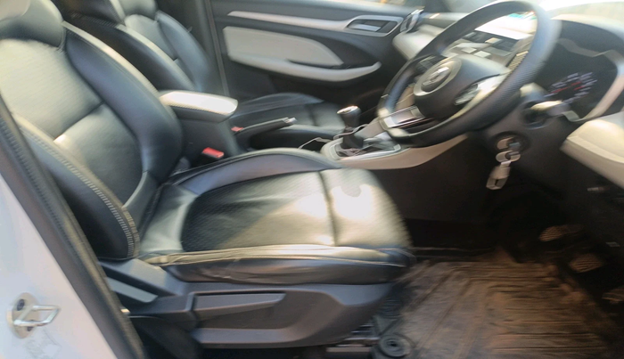 2024 MG ASTOR Sprint 1.5 MT (Ivory), Petrol, Manual, 40,982 km, interior