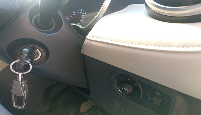 2024 MG ASTOR Sprint 1.5 MT (Ivory), Petrol, Manual, 40,982 km, interior