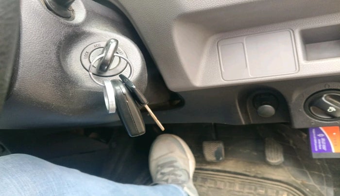 2011 Toyota Etios V, Petrol, Manual, 1,07,851 km, interior