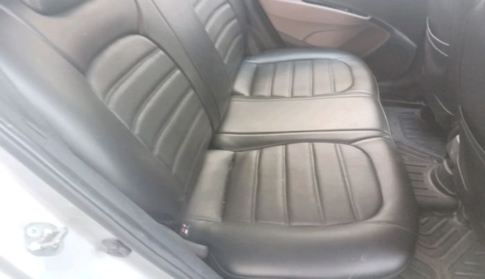 2016 Hyundai Grand i10 MAGNA 1.2 KAPPA VTVT, Petrol, Manual, 1,02,396 km, interior