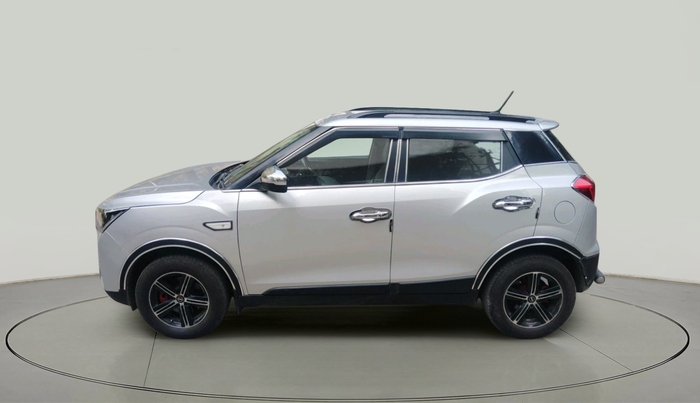 2020 Mahindra XUV300 W6 1.5 DIESEL, Diesel, Manual, 1,58,569 km, exterior
