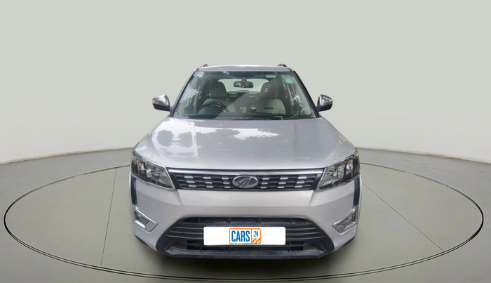 2020 Mahindra XUV300 W6 1.5 DIESEL, Diesel, Manual, 1,58,569 km, exterior