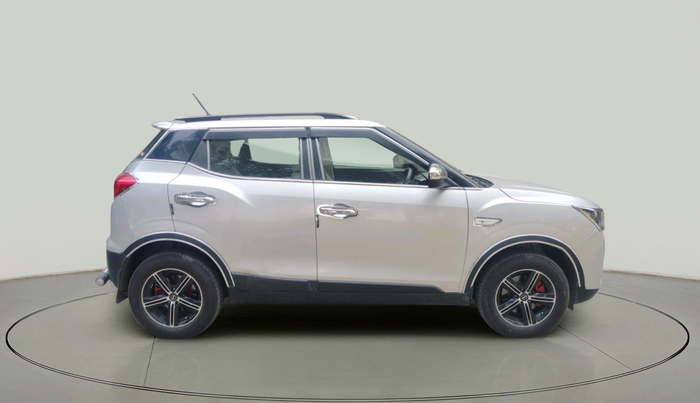 2020 Mahindra XUV300 W6 1.5 DIESEL, Diesel, Manual, 1,58,569 km, exterior