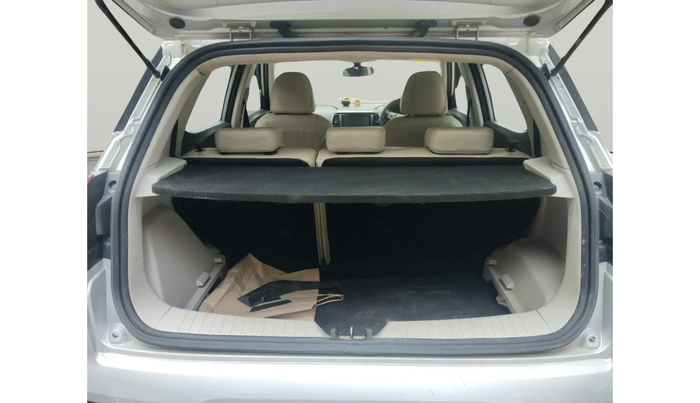 2020 Mahindra XUV300 W6 1.5 DIESEL, Diesel, Manual, 1,58,569 km, exterior