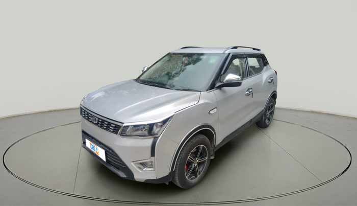 2020 Mahindra XUV300 W6 1.5 DIESEL, Diesel, Manual, 1,58,569 km, exterior
