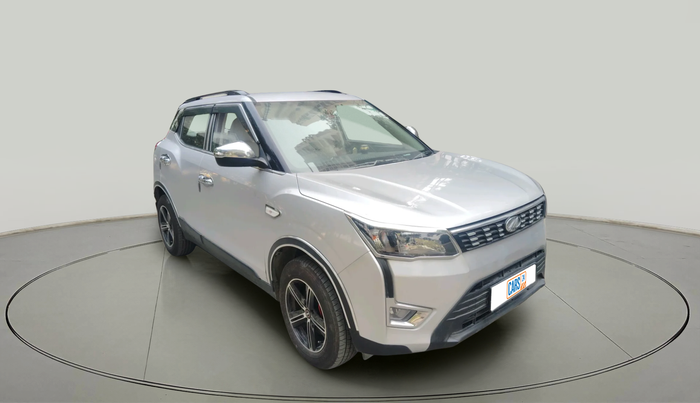 2020 Mahindra XUV300 W6 1.5 DIESEL, Diesel, Manual, 1,58,569 km, exterior