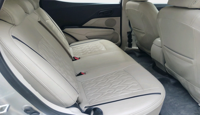 2020 Mahindra XUV300 W6 1.5 DIESEL, Diesel, Manual, 1,58,569 km, interior