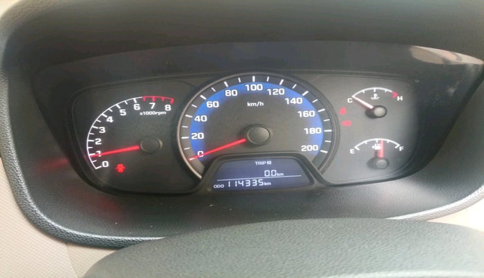 2014 Hyundai Xcent SX 1.2, Petrol, Manual, 1,14,335 km, interior