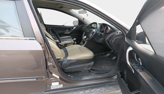 2019 Mahindra XUV500 W9, Diesel, Manual, 42,562 km, interior