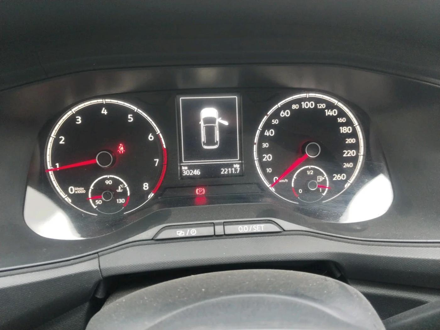 2024 Volkswagen TAIGUN COMFORTLINE 1.0 TSI MT, Petrol, Manual, 30,246 km, interior