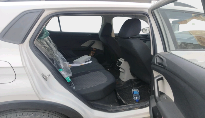 2024 Volkswagen TAIGUN COMFORTLINE 1.0 TSI MT, Petrol, Manual, 30,246 km, interior